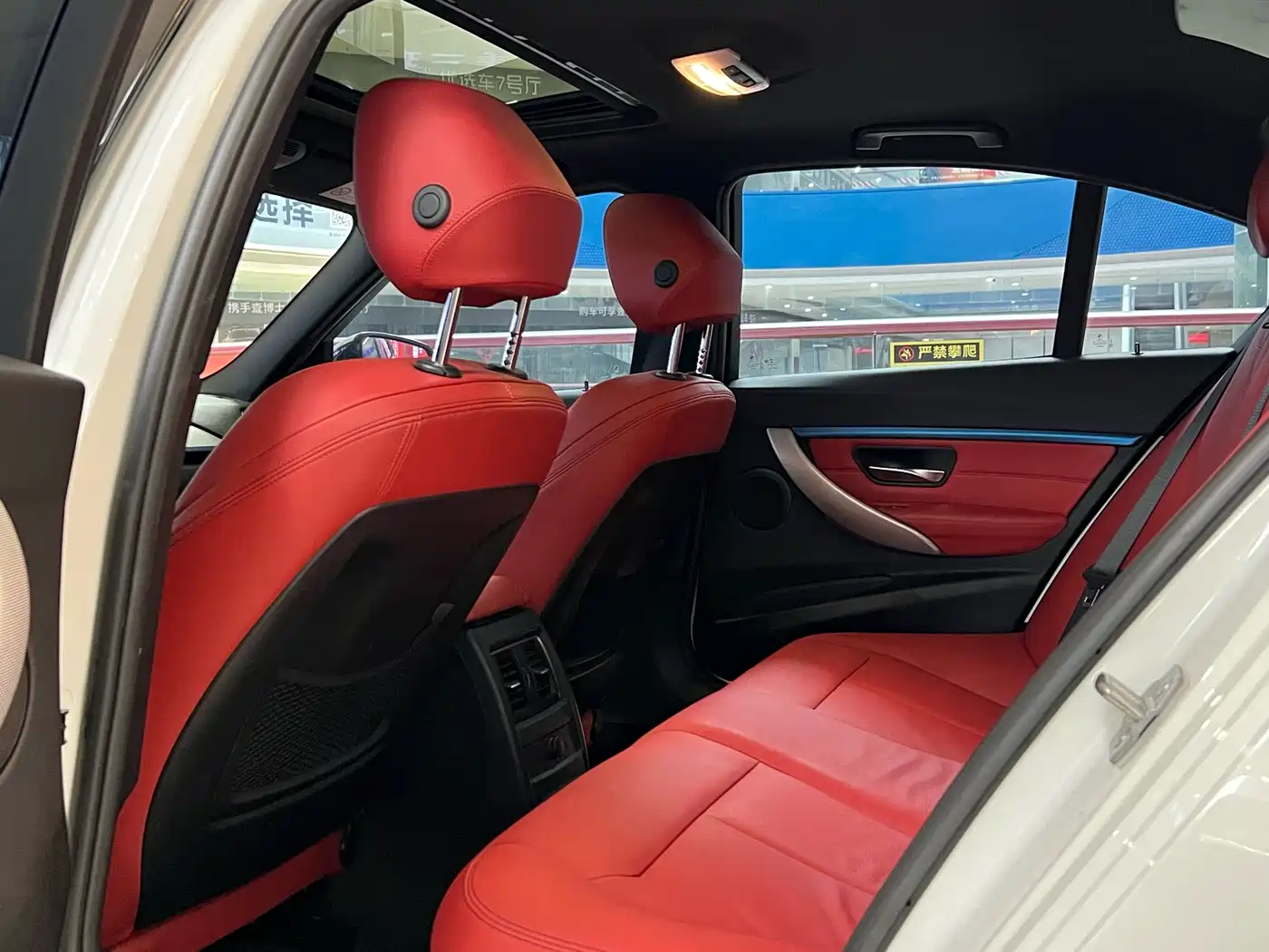 BMW 3 Series 2019 320i M Sport Package фото 11