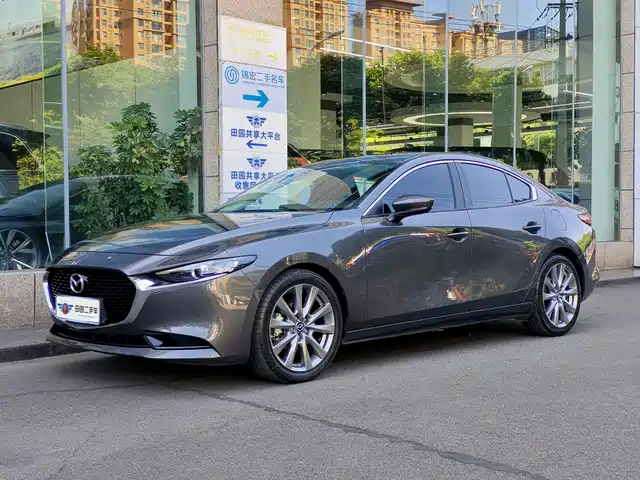 Mazda Mazda3 Axela 2.0L, автомат