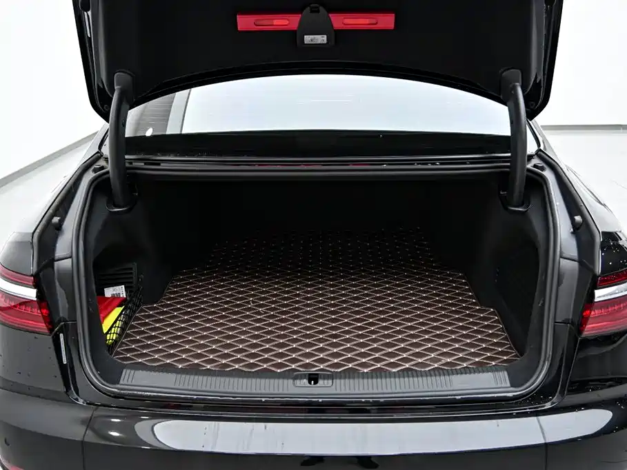 Audi A8 New Energy 2022 A8L 60 TFSIe quattro Collector's Edition фото 39