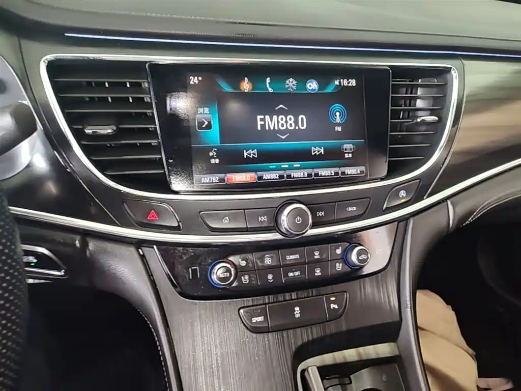 Buick LaCrosse 2018 Model 20T Elite Edition фото 13