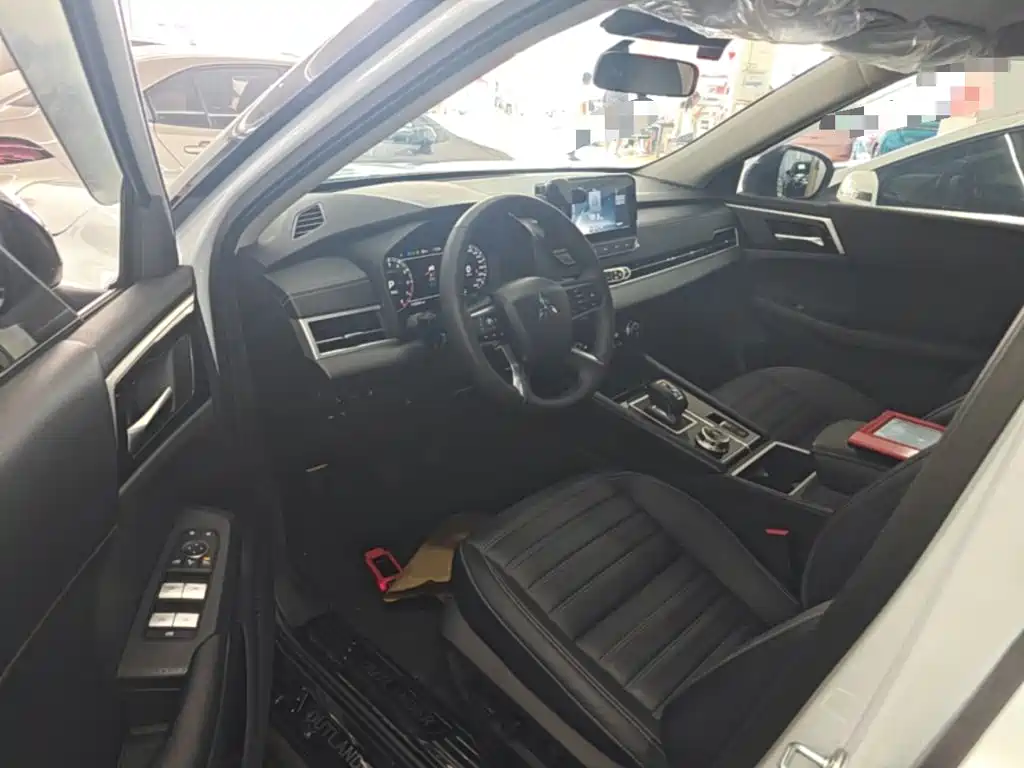 Mitsubishi Outlander 2023 2023 1.5T CVT FWD Premium Edition 5-seater