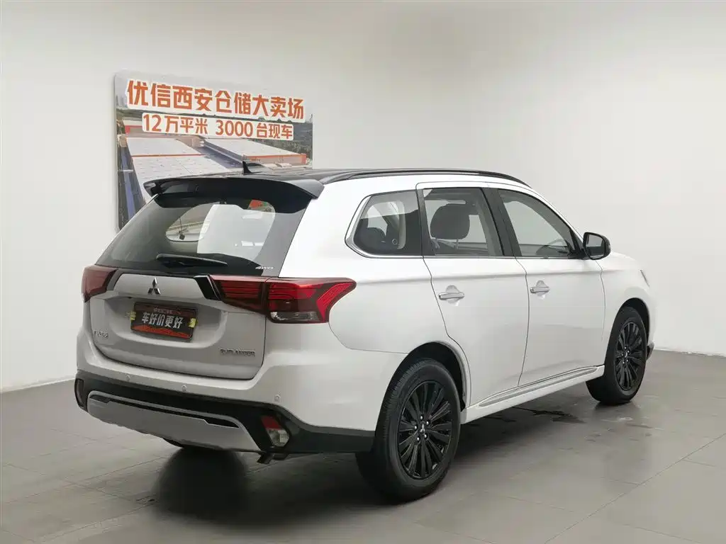 Mitsubishi Outlander 2021 2.4L 4WD Yaodong Edition 5-seater фото 2