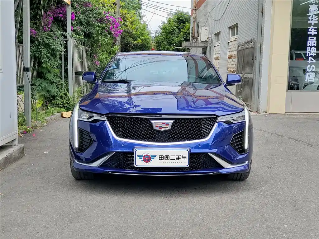 CADILLAC CT4