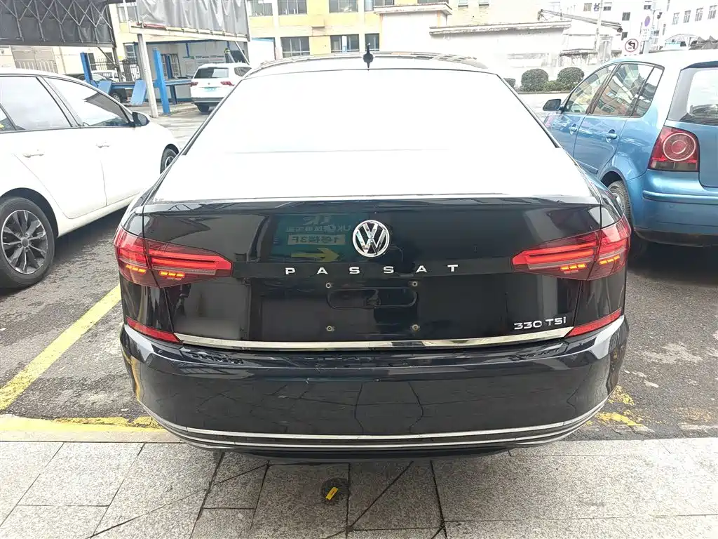 Volkswagen Passat 2019 330TSI Elite Version China VI фото 4