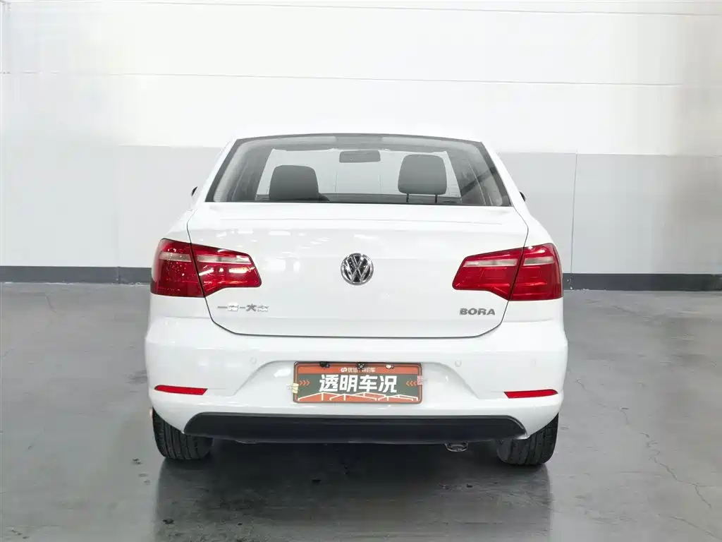 Volkswagen Bora 2015 Quality Edition 1.6L Automatic Comfort фото 4
