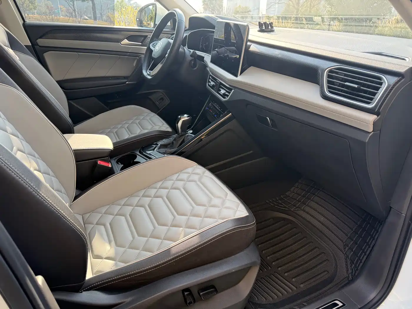 Volkswagen Tayron 2023 300TSI 2WD Luxury Plus Advanced Edition фото 8
