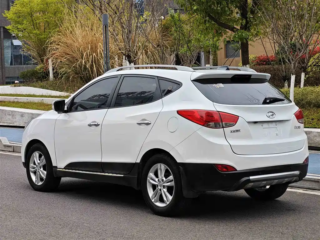 Hyundai Beijing Hyundai ix35 2010 2.4L Automatic 2WD Premium GLS фото 4