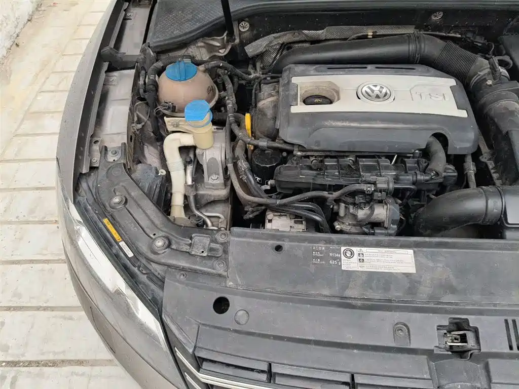 Volkswagen Passat 2014 1.8TSI DSG Executive Edition фото 20