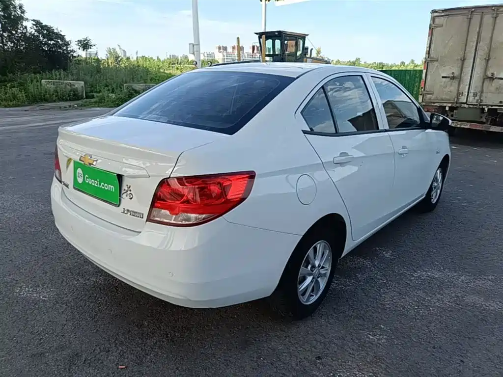 Chevrolet Sail 2015 Sail 3 1.5L Manual Ideal Sunroof Edition фото 7