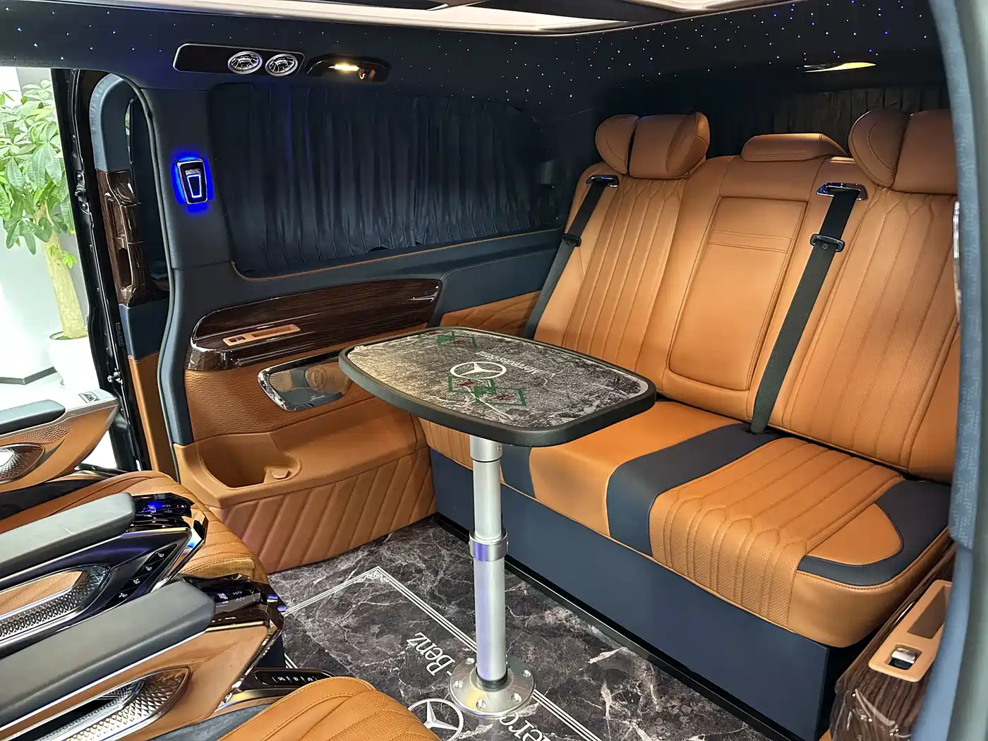 Mercedes-Benz Vito 2023 2.0T Business 7-Seater фото 13
