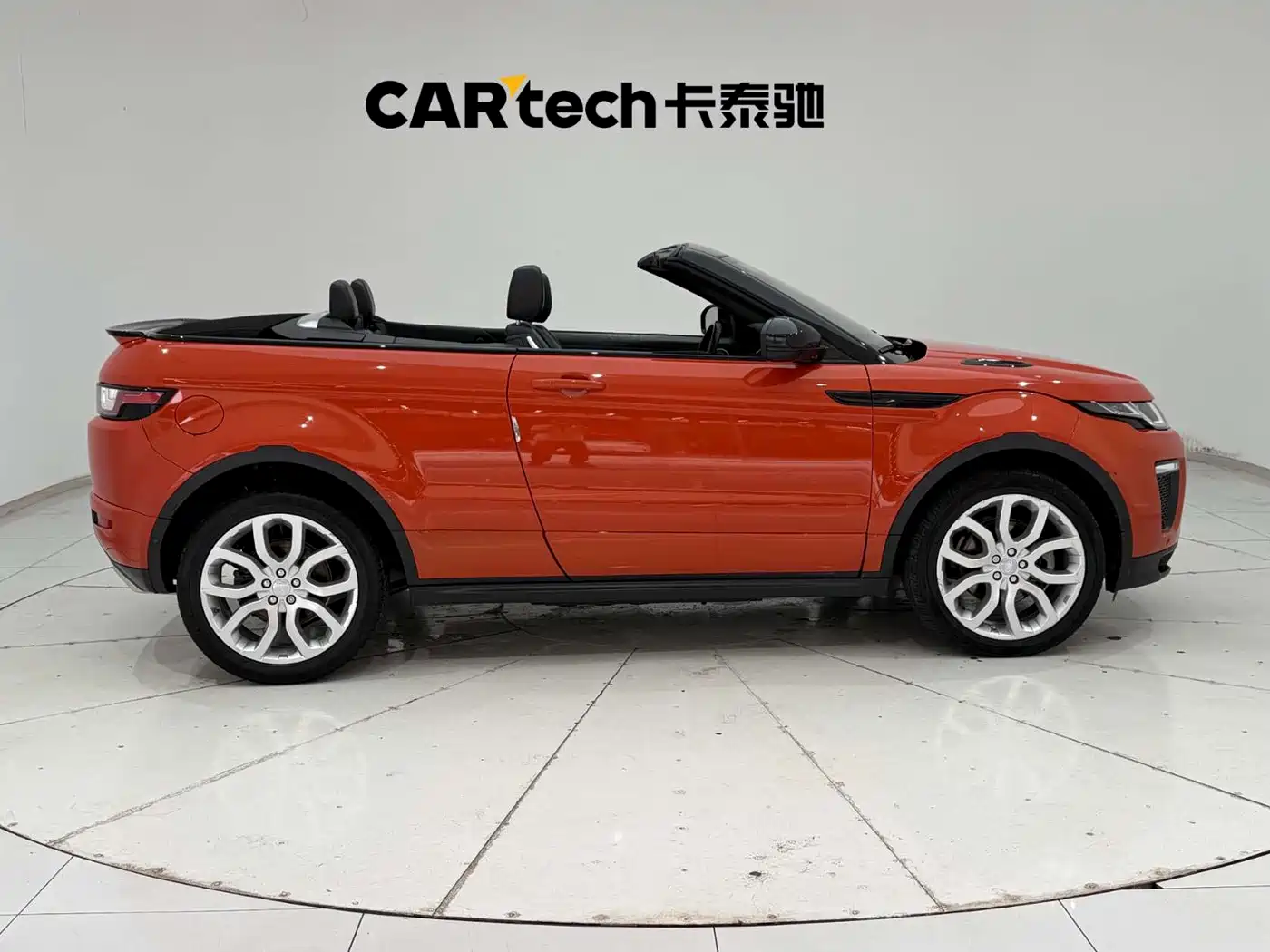 Land Rover Range Rover Evoque (Import) 2017 2.0T Convertible фото 12