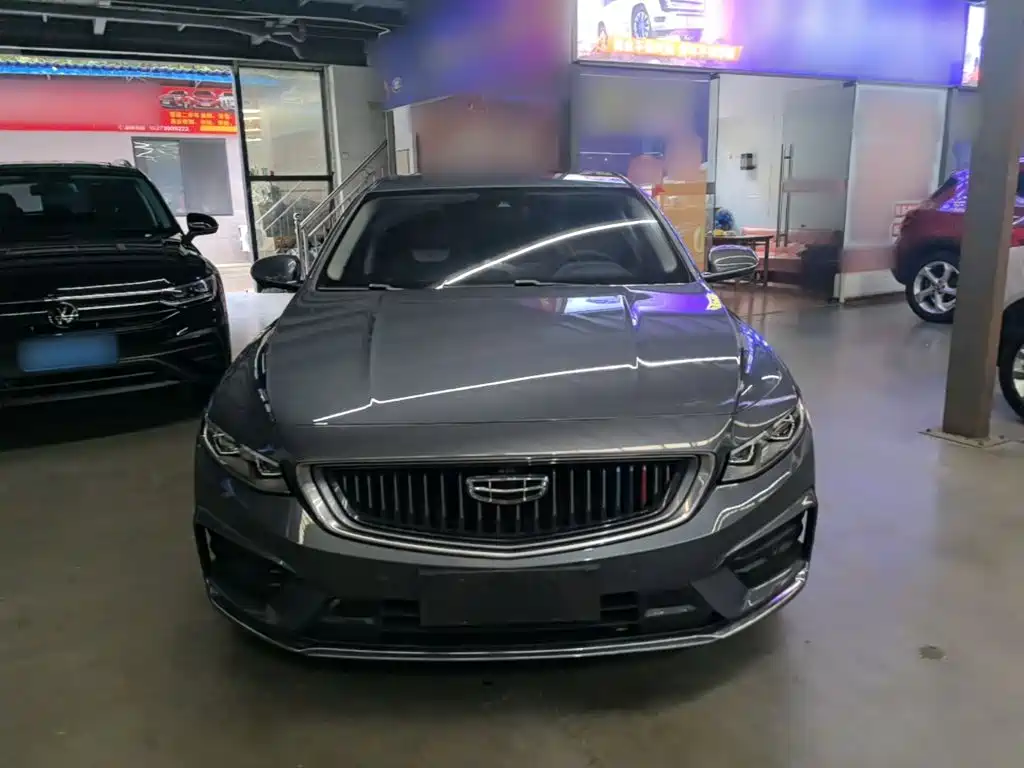 Фото 3 - Geely Preface