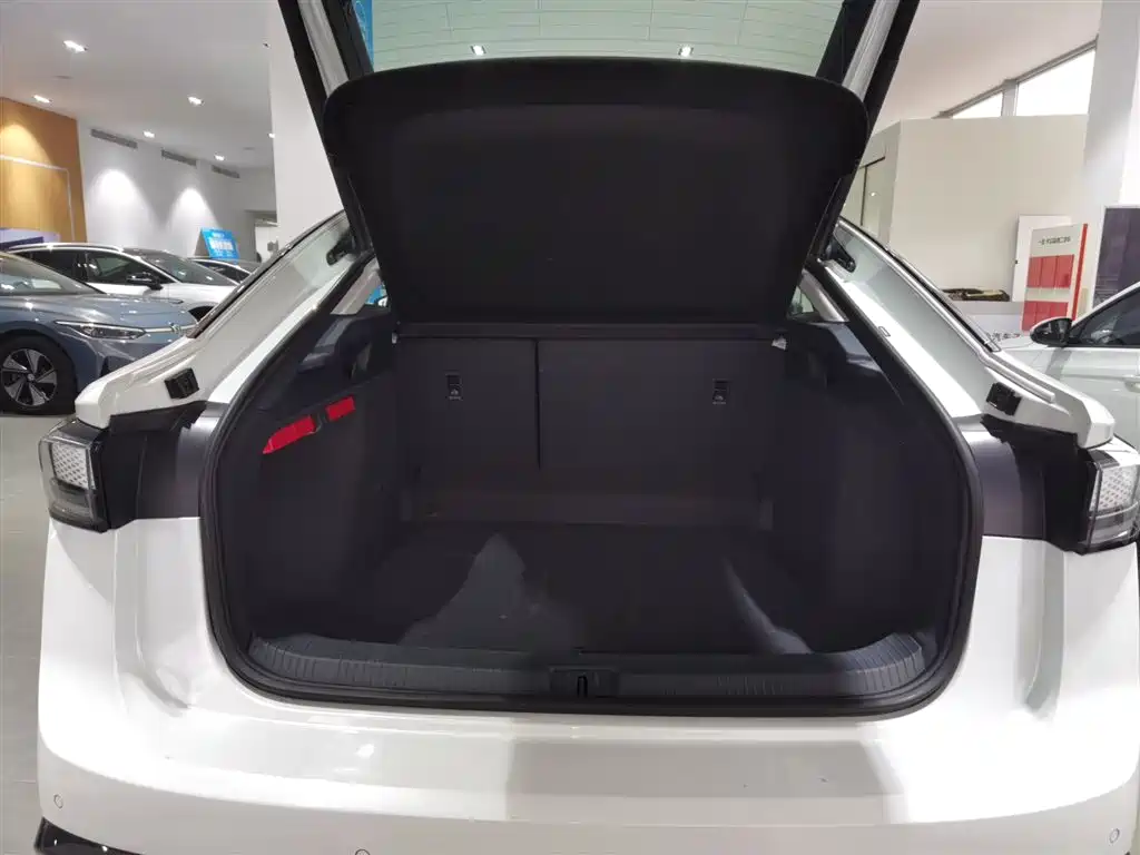 Volkswagen ID.7 VIZZION 2024 PRO фото 15