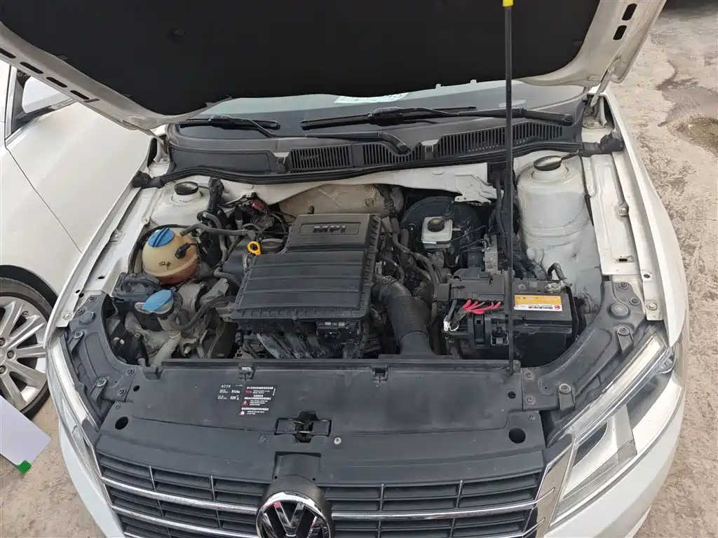 Volkswagen Lavida Tour 2013 1.6L Automatic Comfort фото 20
