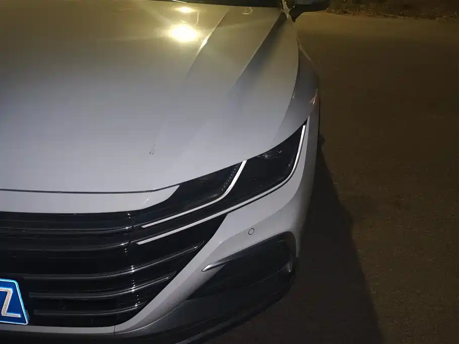 Volkswagen FAW-Volkswagen CC 2021 Shooting Brake 330TSI Hunter Edition фото 5