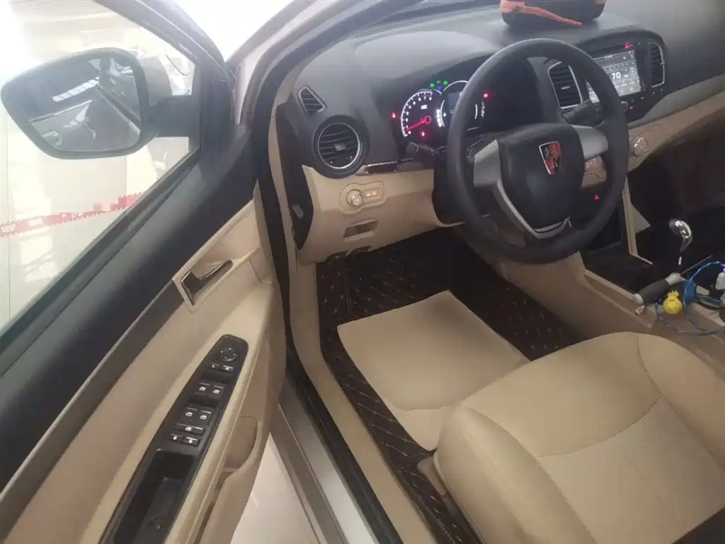 Roewe 350 2015 2015 Model 1.5L Manual Luxury Sunroof Edition