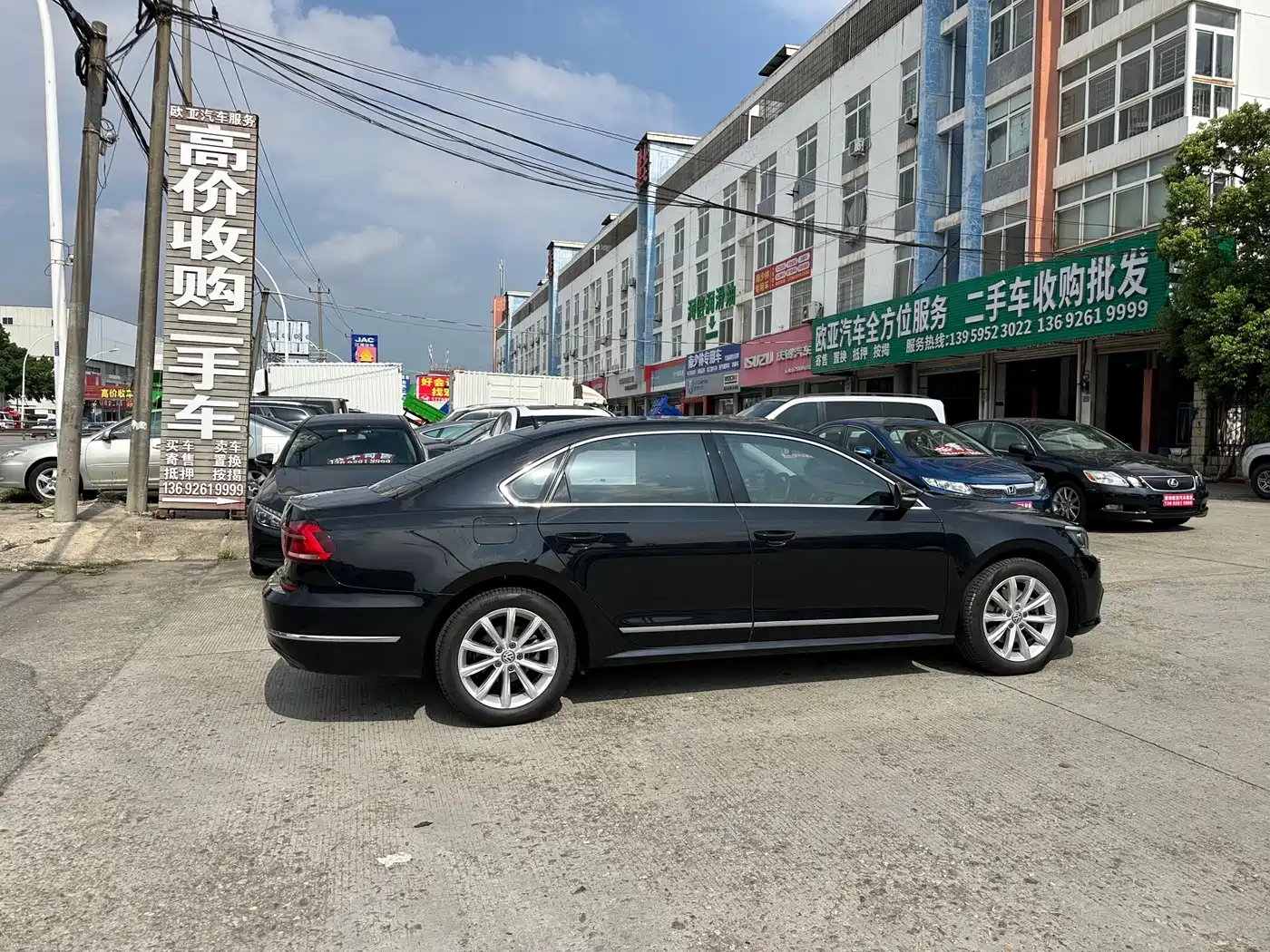 صورة 5 - Volkswagen Passat