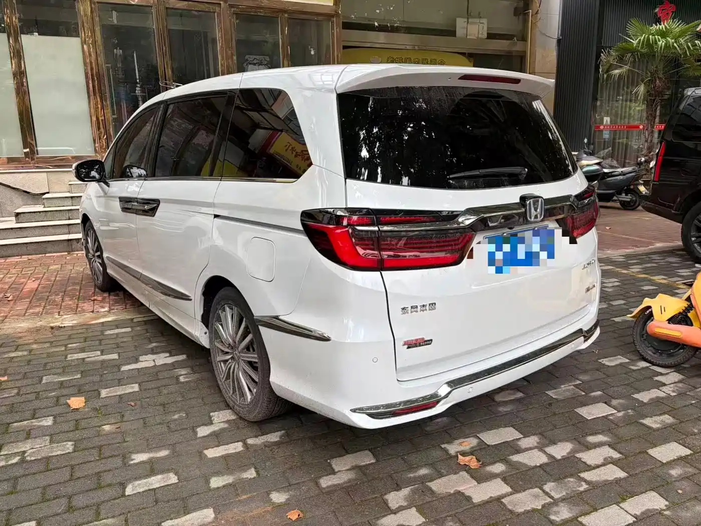 Honda Elysion 2024 2024 2.0L e:HEV Luxury Edition