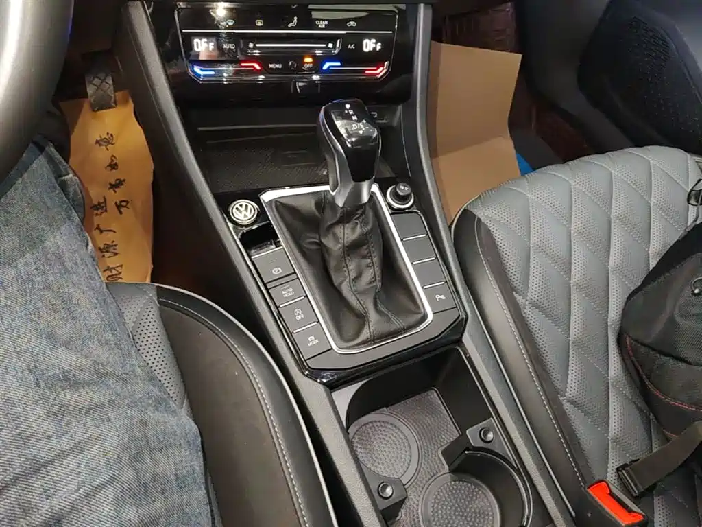 Volkswagen Sagitar 2023 300TSI DSG Excellence Edition фото 14