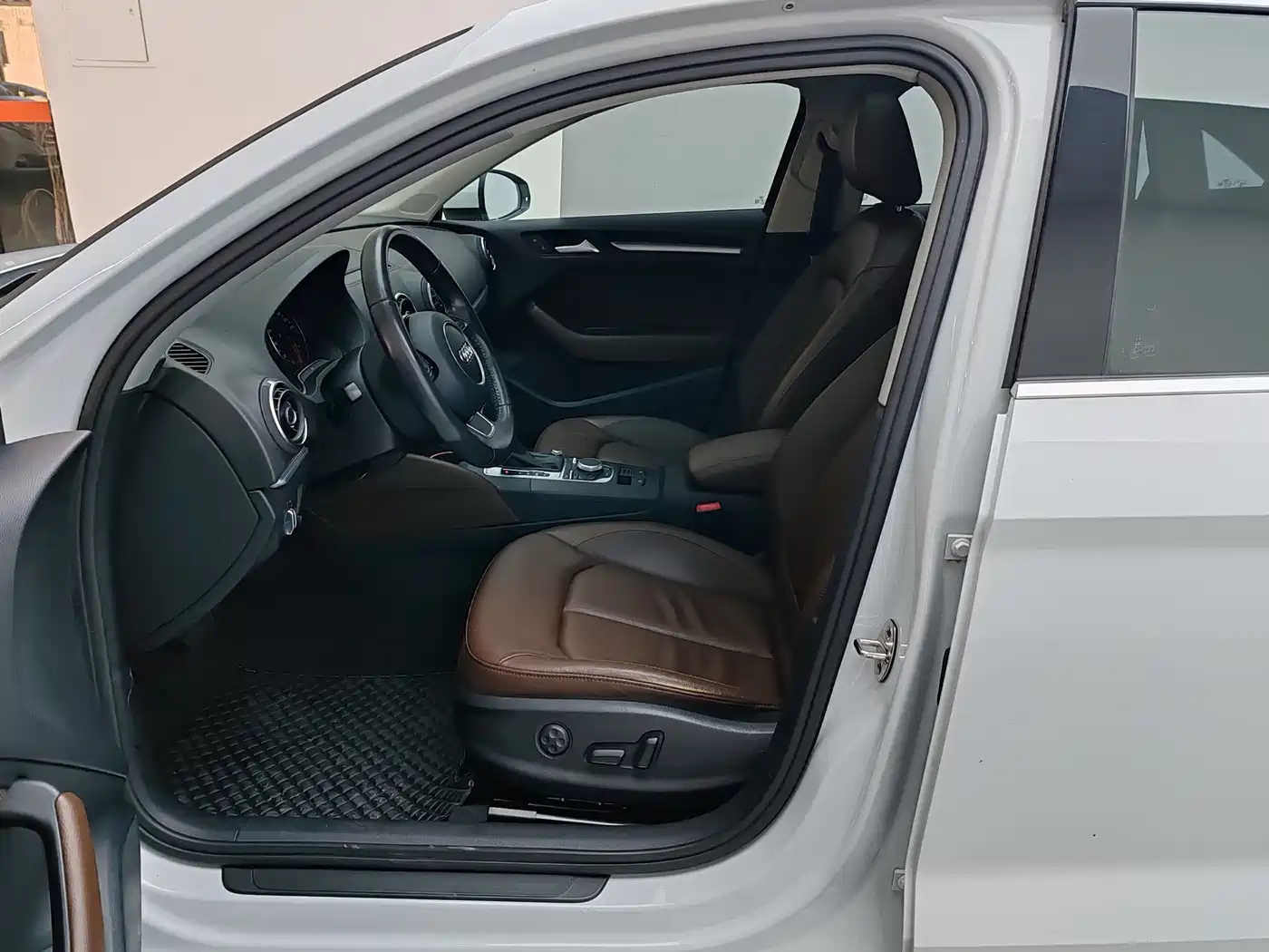 Audi A3 2014 Limousine 35 TFSI Auto Comfort фото 8