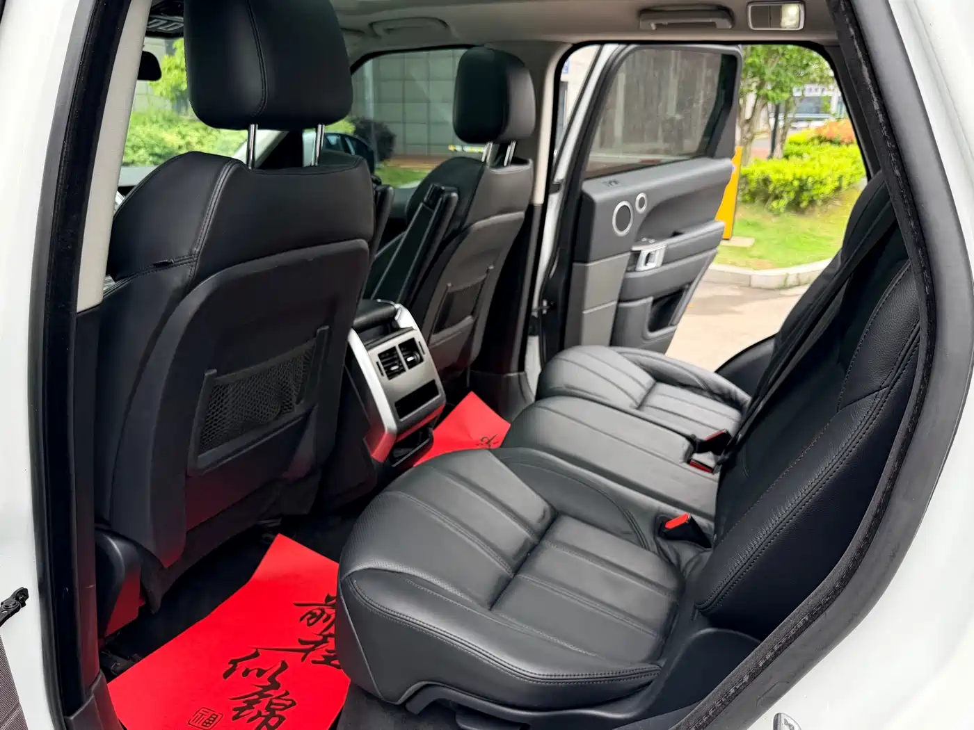 Land Rover Range Rover Sport 2016 Model 3.0 SC V6 SE фото 11