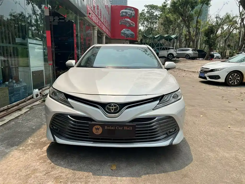 Toyota Camry 2019 2.0G Luxury (China V) фото 2