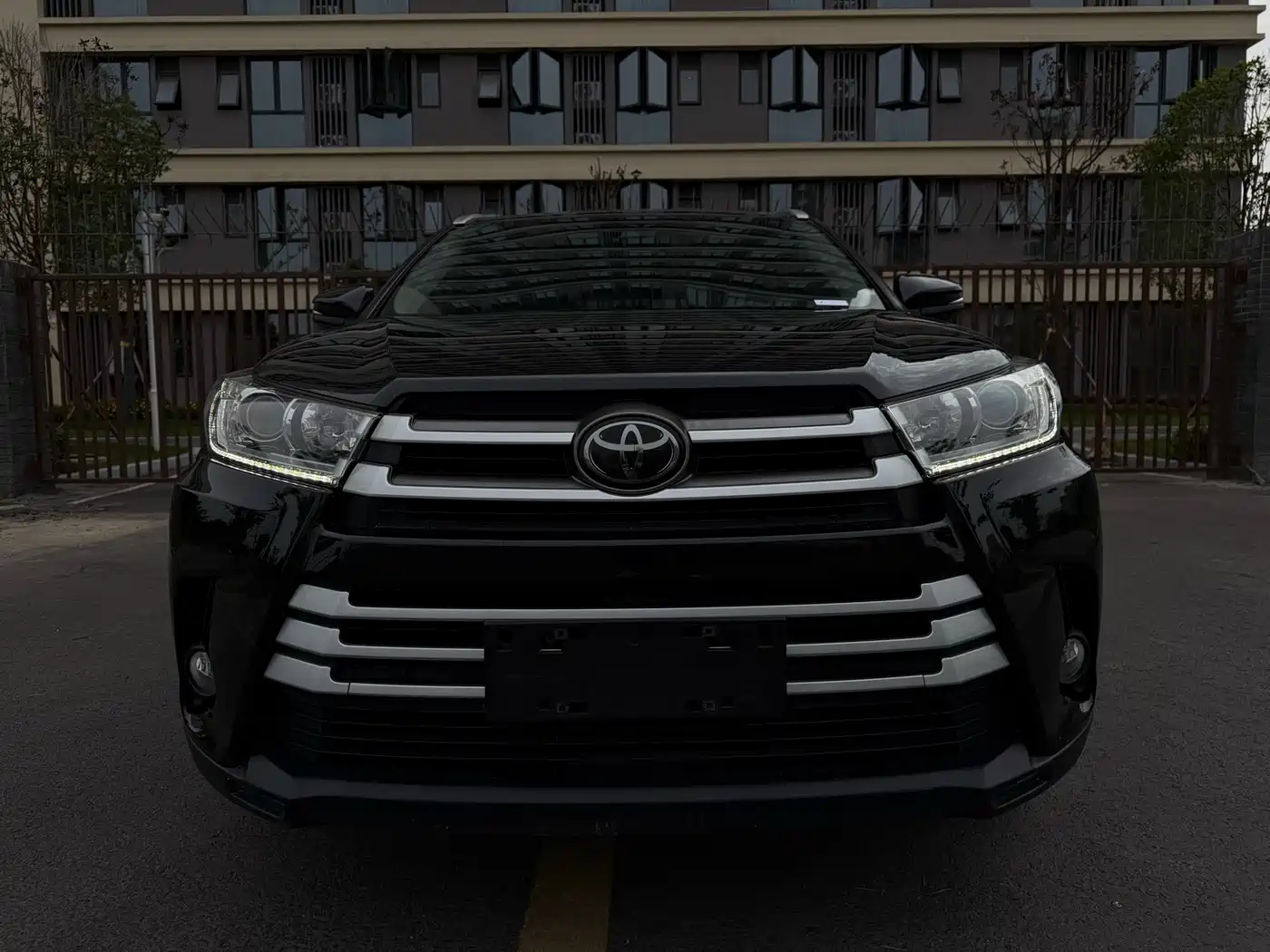 Toyota Highlander 2018 2.0T 4WD Luxury 7-seater China VI фото 2