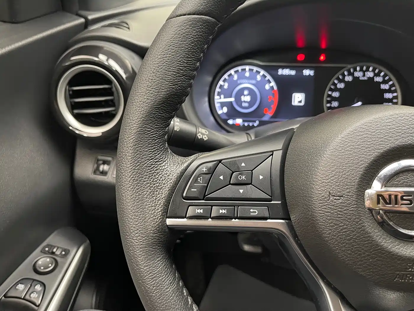 Nissan Kicks 2018 2019 1.5L CVT Smart Connect Luxury Edition