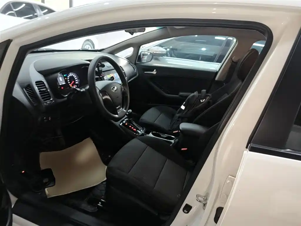 Kia K3 2016 1.6L Automatic GL фото 15