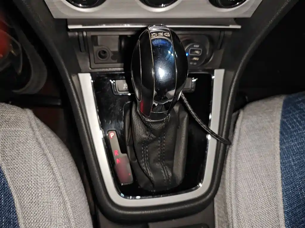 Volkswagen Lavida 2014 1.4TSI DSG BlueMotion Technology фото 7