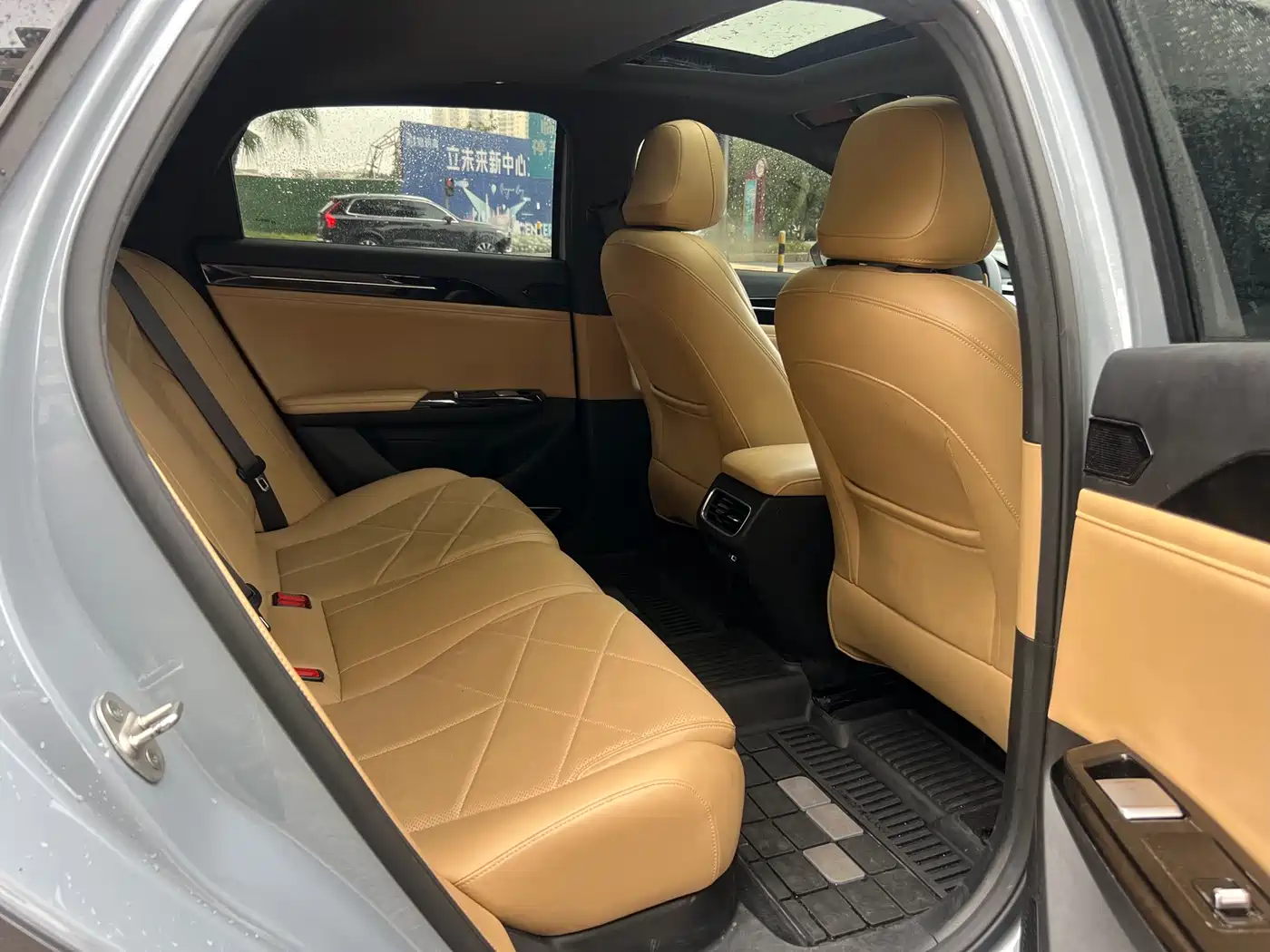 Geely Galaxy Galaxy L6 2024 125km Executive Edition фото 15