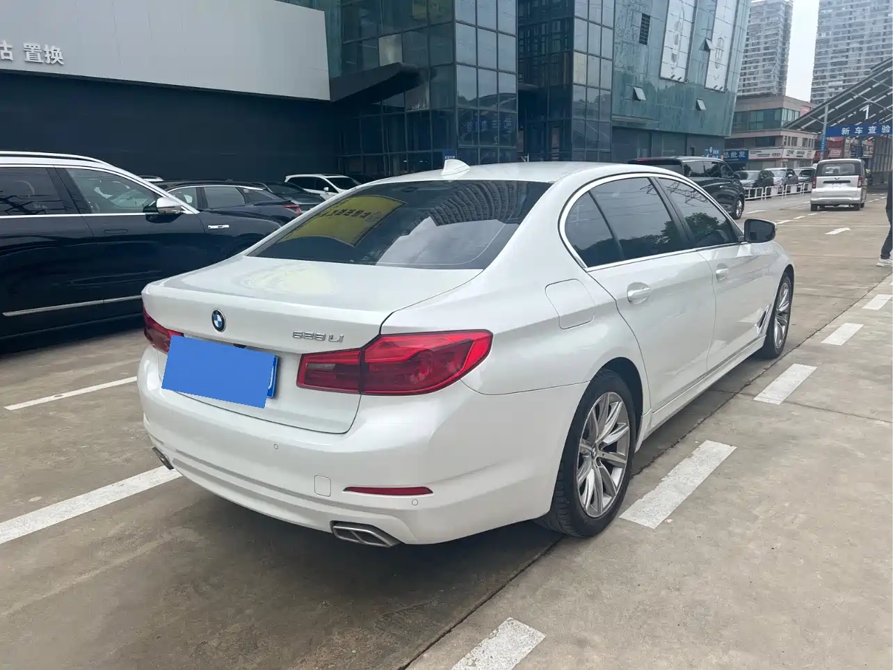 BMW 5 Series 2018 528Li Launch Special Edition фото 4