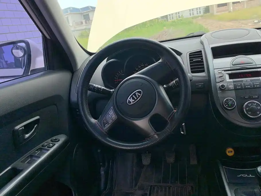 Kia Soul 2014 2013 1.6L MT GL