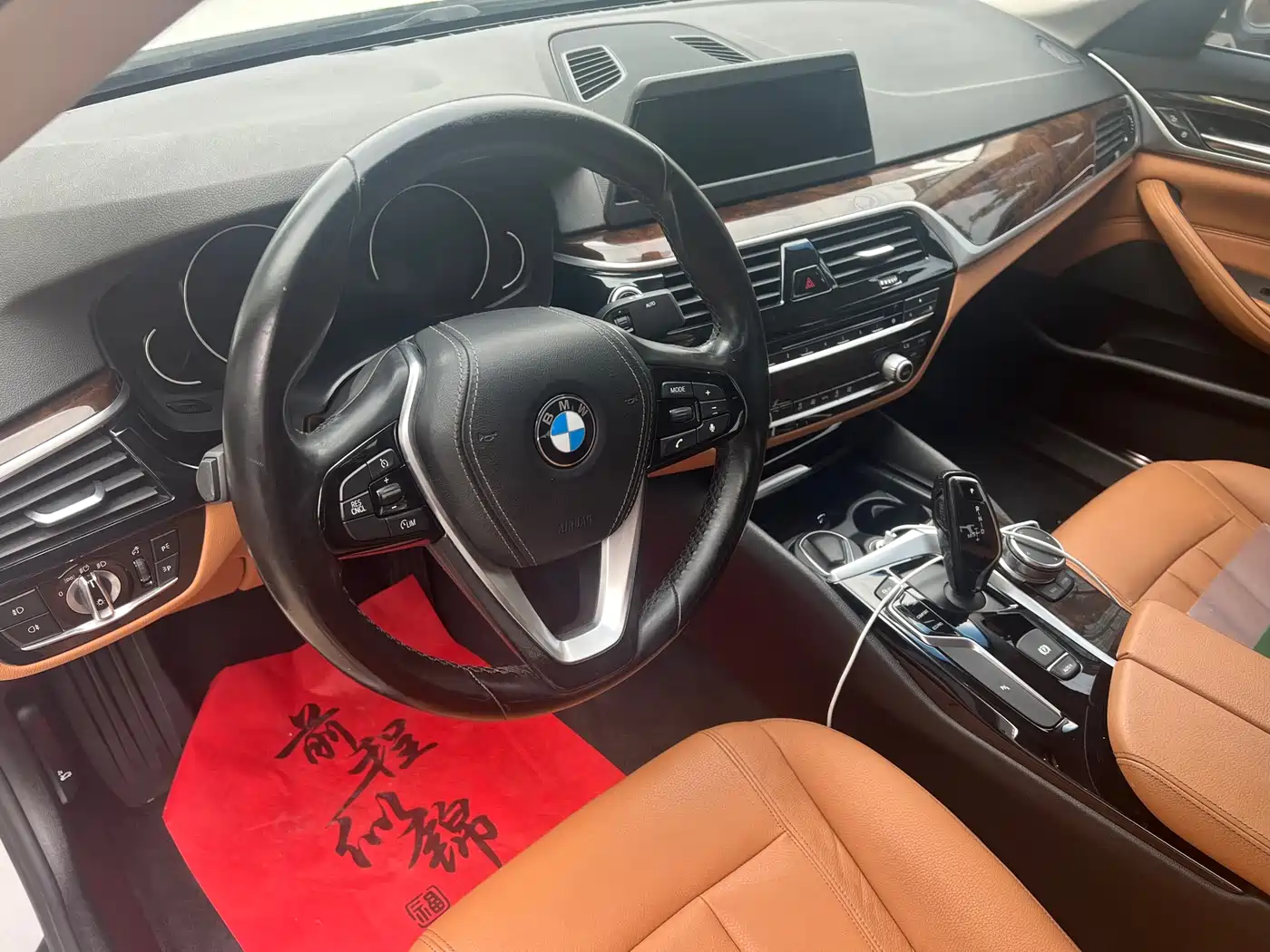BMW 5 Series 2018 528Li Launch Special Edition фото 11