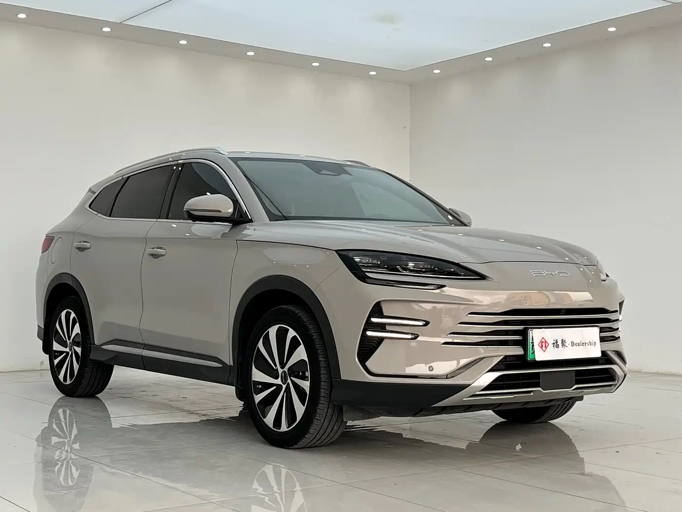 BYD Song PLUS PHEV 2024 Glory Edition DM-i 150km Flagship PLUS фото 3