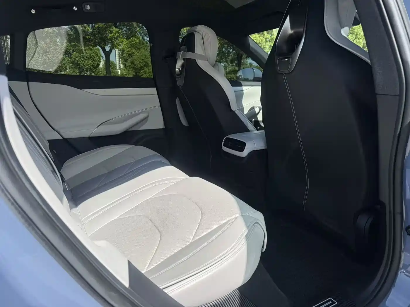 Xiaomi Auto Xiaomi SU7 2024 RWD Standard Founder's Edition фото 13