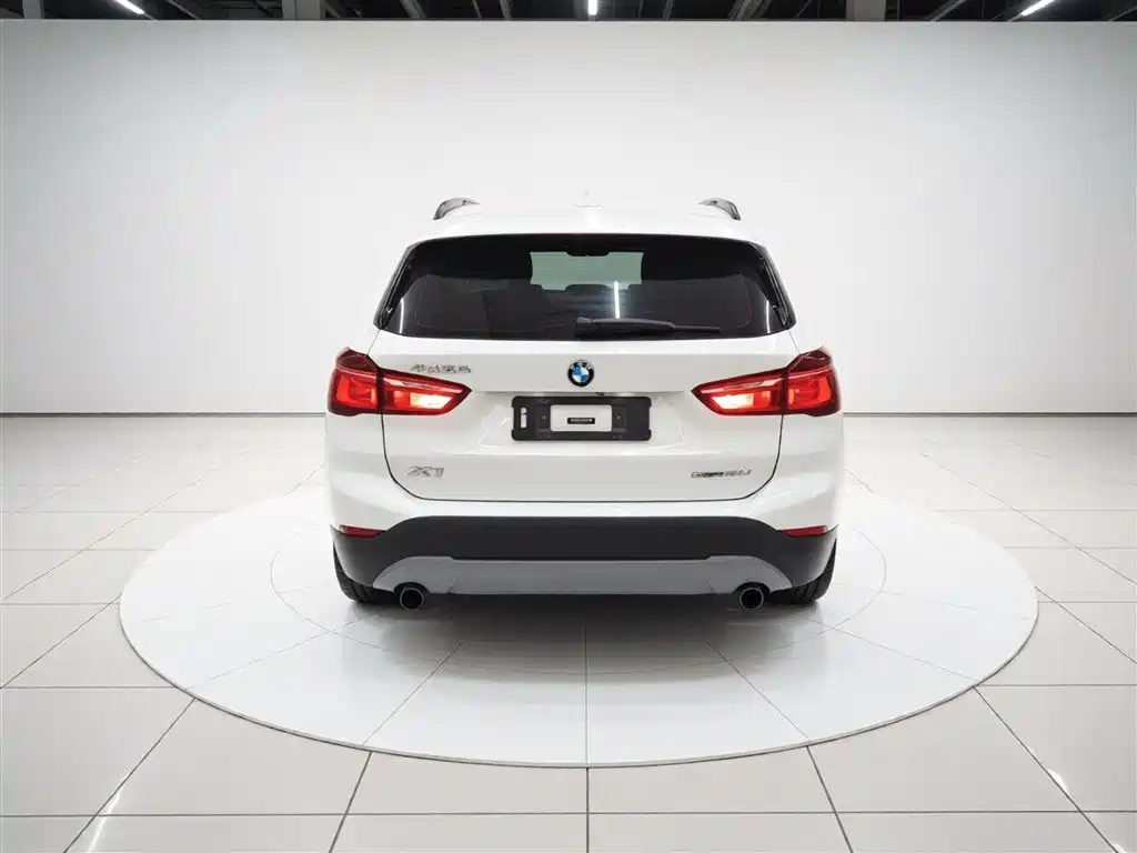 BMW X1 2019 sDrive18Li Fashion Model фото 4