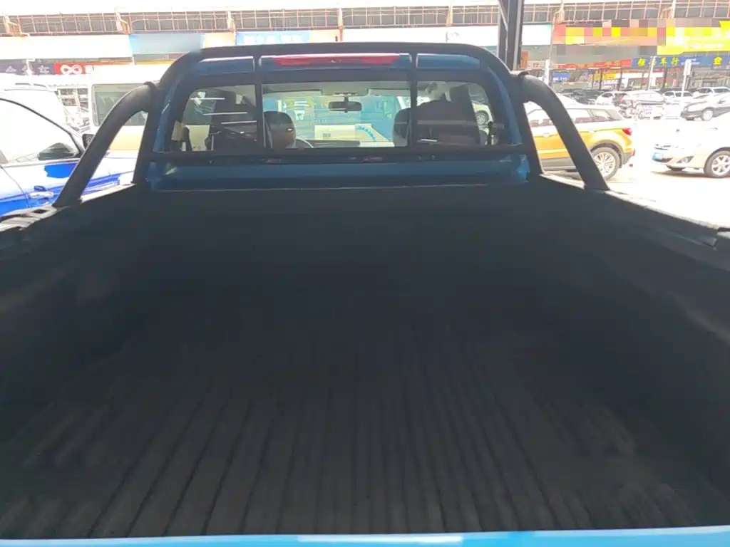 Dongfeng Rich 7 2023 2022 2.3T Automatic 4WD Diesel Standard Long Flat Cargo Box M9T