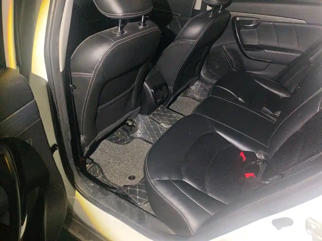 GAC Trumpchi Trumpchi GA6 2016 235T Manual Elite Edition фото 14