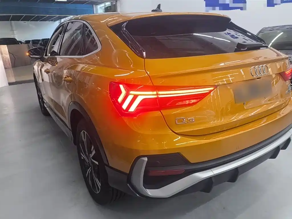 AUDI Q3 SPORTBACK