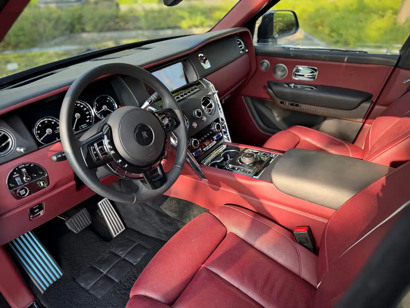 Rolls-Royce Cullinan 2019 2018 5-Seater Version