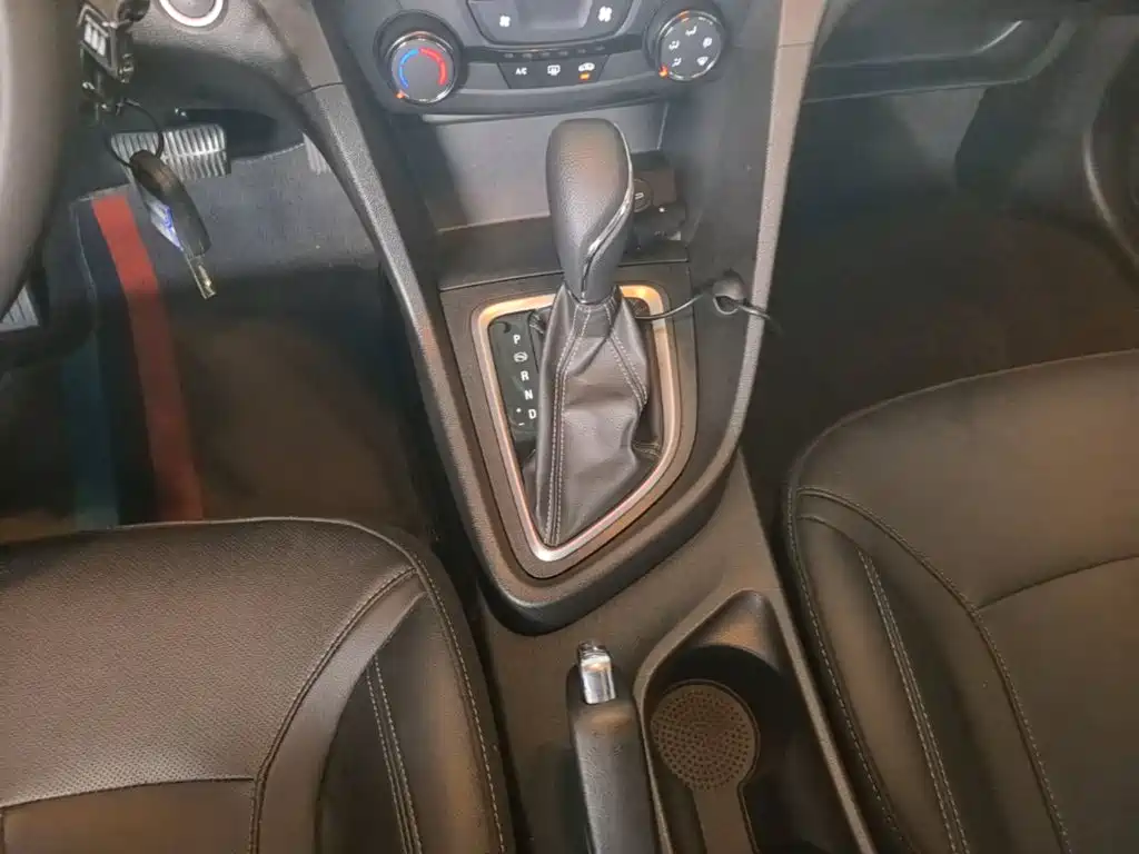 Фото 14 - Buick Excelle