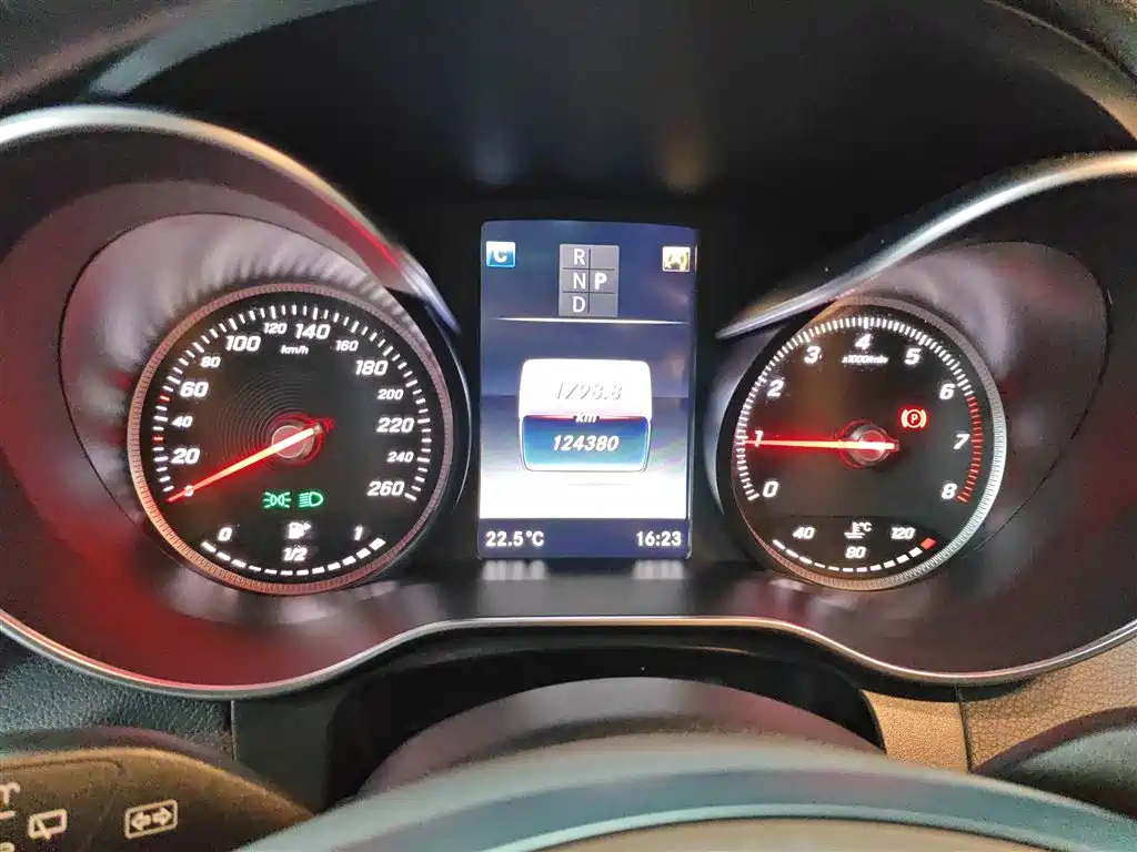 Mercedes-Benz GLC 2019 GLC 260 L 4MATIC Dynamic фото 8