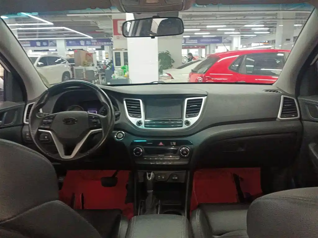 Hyundai Tucson 2015 1.6T Dual Clutch 2WD Smart фото 6