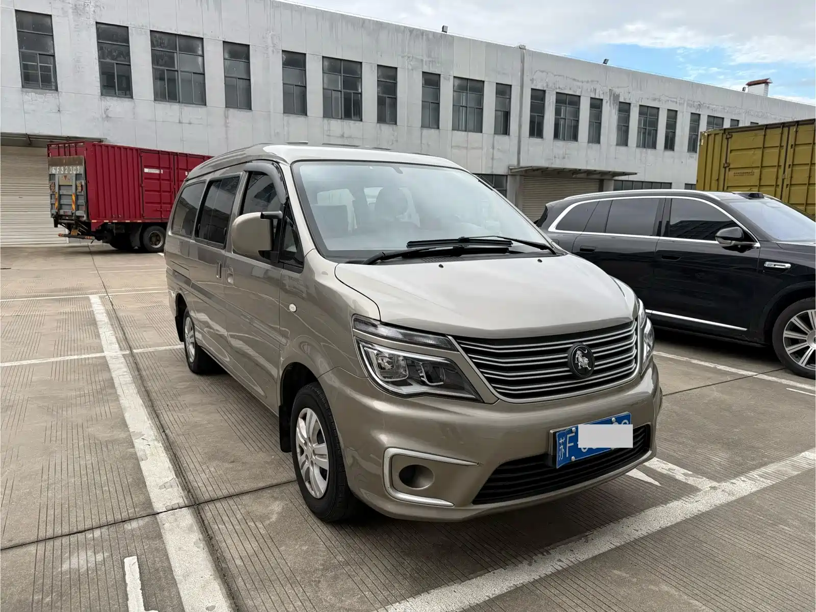 Photo 3 - Dongfeng Fengxing Lingzhi