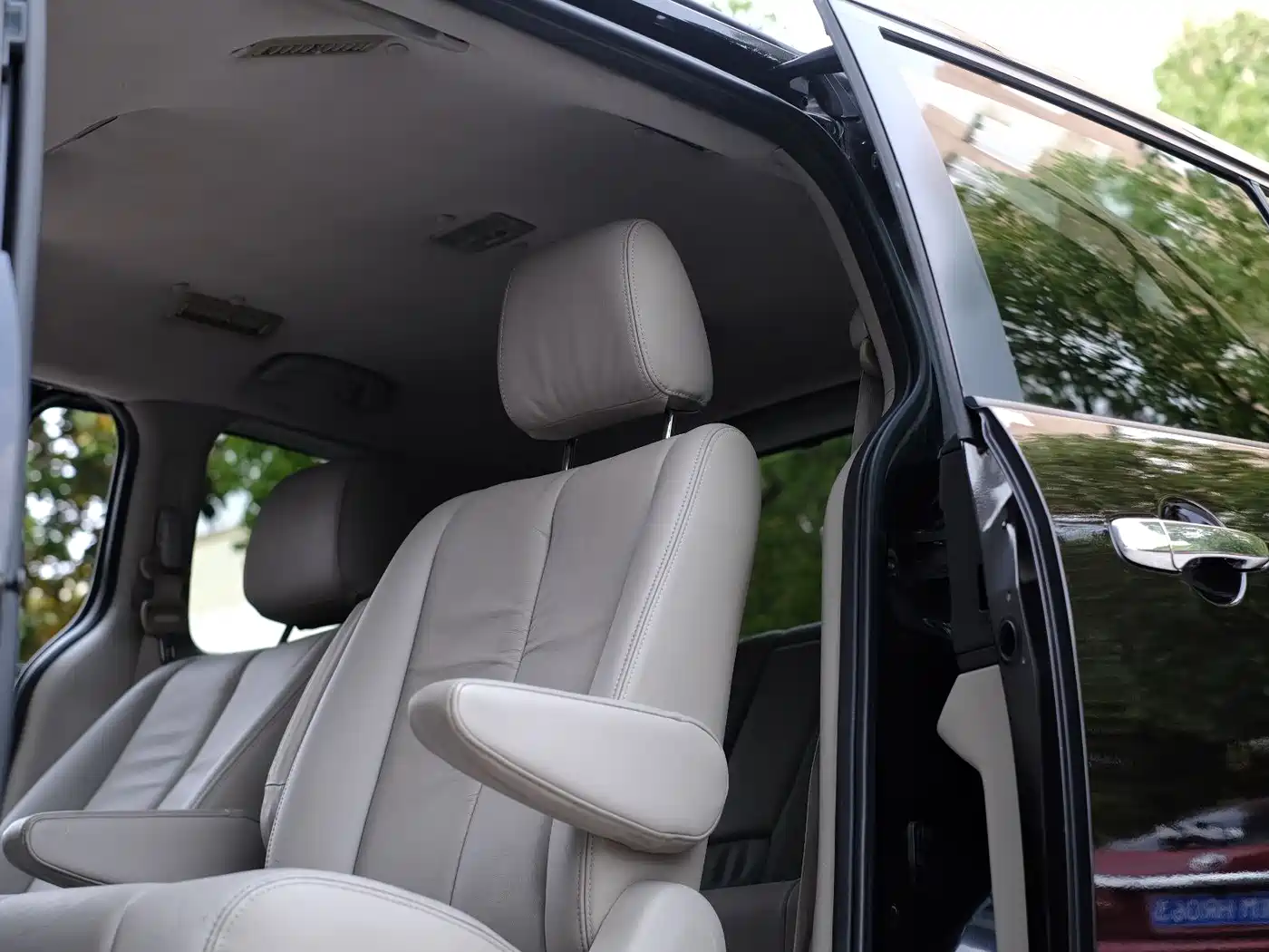 Mazda 8 2012 2011 Model 2.3L Premium Edition