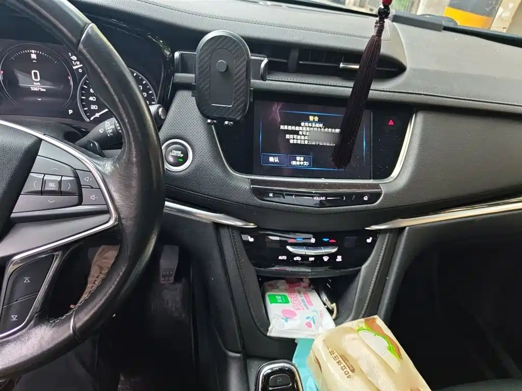 Cadillac XT5 2018 28T 4WD Luxury фото 6
