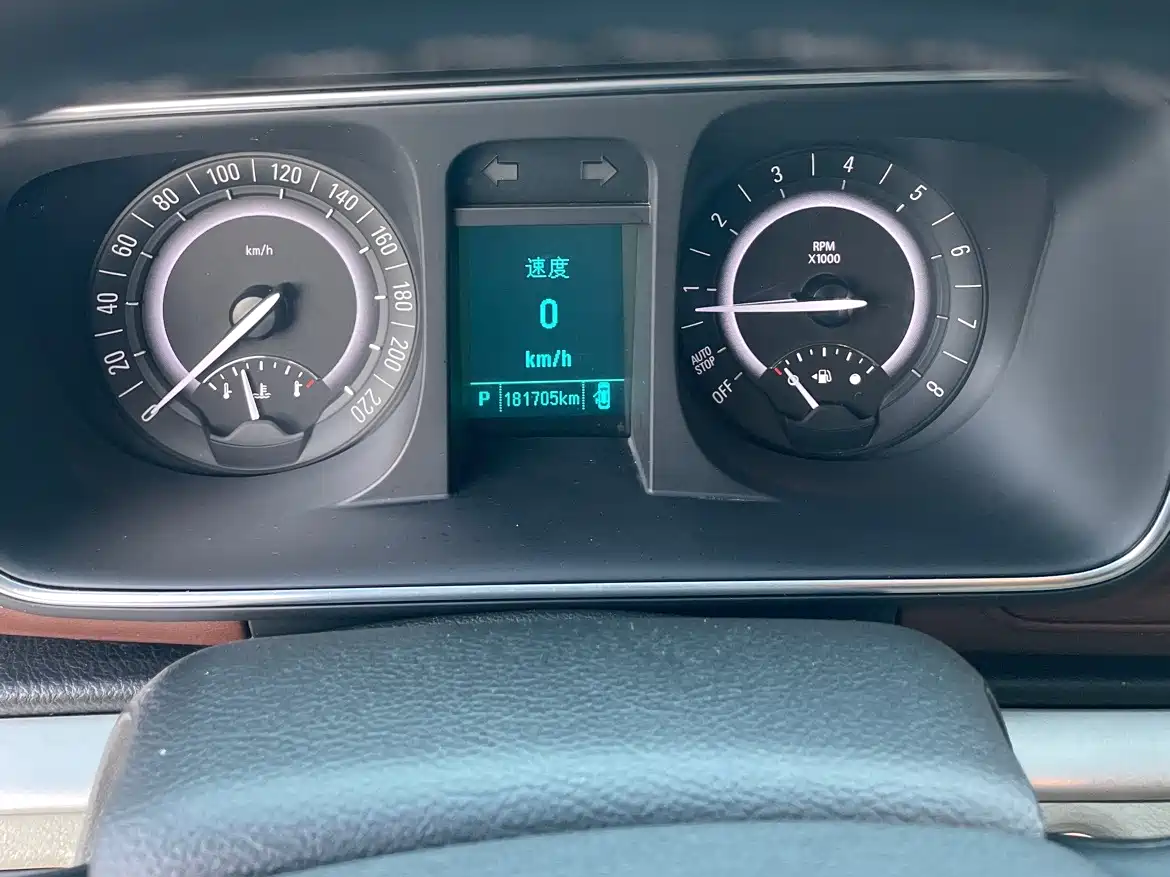 Buick GL8 2018 28T Luxury Model China VI фото 12