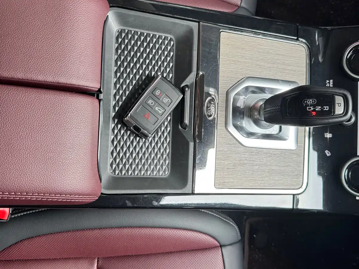 LAND ROVER RANGE ROVER AURORA