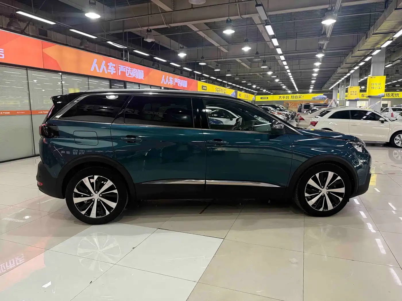 Peugeot 5008 2017 380THP 7-Seater Luxury GT Edition фото 25
